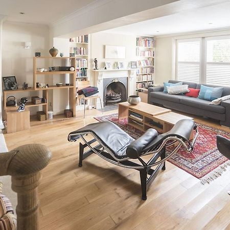 Stylish Family Home In Battersea Vr London Bagian luar foto