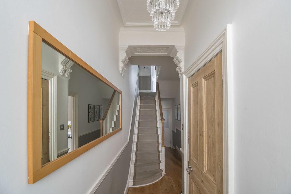 Stylish Family Home In Battersea Vr London Bagian luar foto