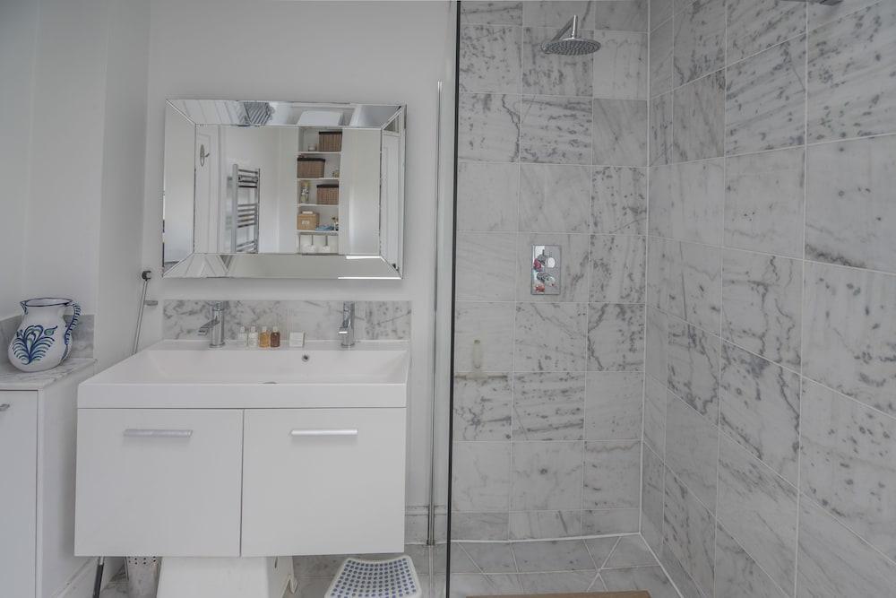Stylish Family Home In Battersea Vr London Bagian luar foto